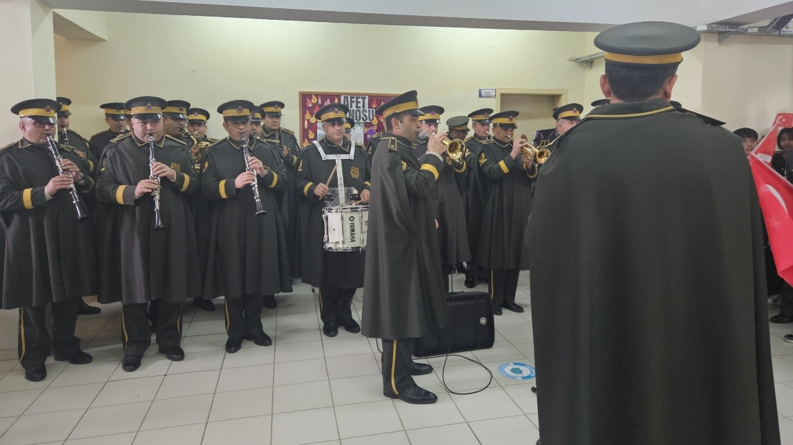 Balıkesir Mühimmat Okulu ve Eğitim Merkezi Bölge Bando Komutanlığından Mini Konser